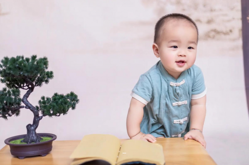 湘阴宝宝脸上小白点